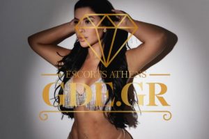 SOPHIA-BUSTY-LATIN-GIRL-IN-ATHENS-3