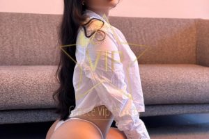 ESCORTS-ATHENS-ELISA-CUTE-GIRL-SEX-ORAL-0