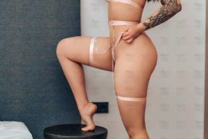 Lili-escorts-in-athens-city-tour-in-athens (5)