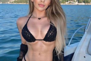 Vallentina-escort-in-athens-city-tour-in-athens-new- (3)