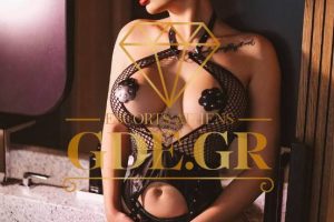 SENSUAL-EROTIC-KINKY-SKINNY-MODEL-ESCORT-IN-ATHENS-ANGIE-1